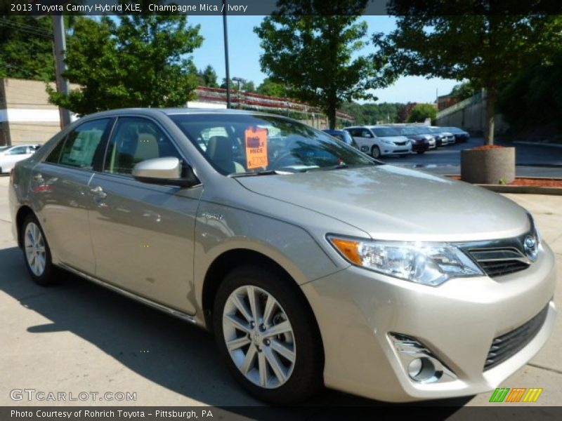Champagne Mica / Ivory 2013 Toyota Camry Hybrid XLE