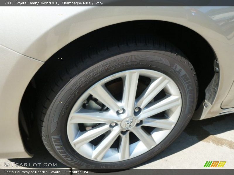 Champagne Mica / Ivory 2013 Toyota Camry Hybrid XLE