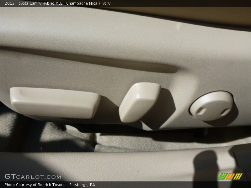Champagne Mica / Ivory 2013 Toyota Camry Hybrid XLE