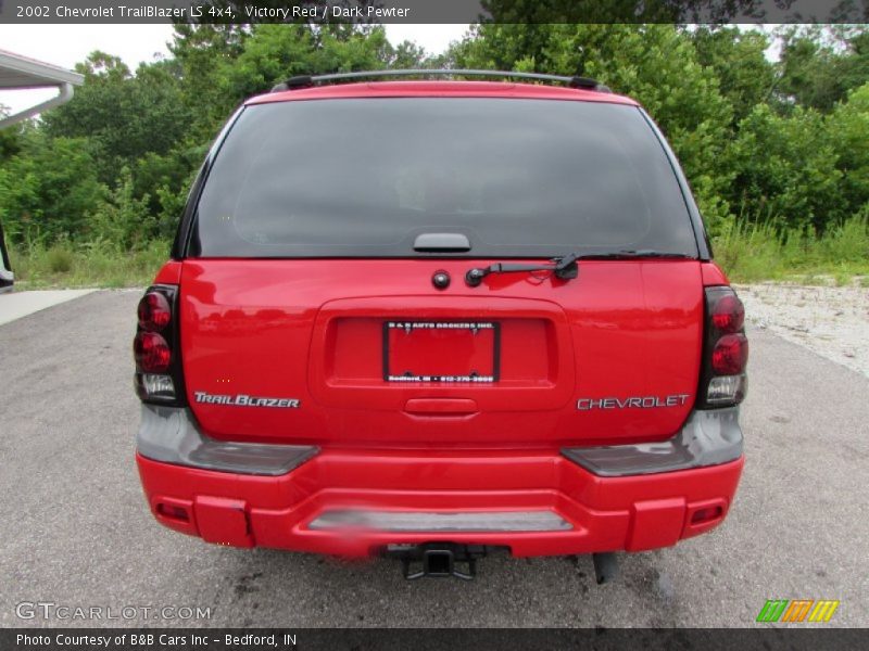 Victory Red / Dark Pewter 2002 Chevrolet TrailBlazer LS 4x4