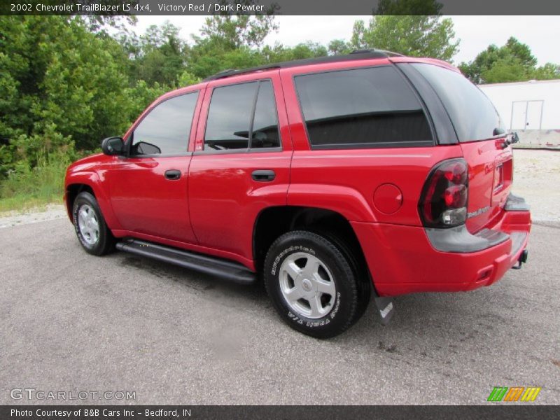 Victory Red / Dark Pewter 2002 Chevrolet TrailBlazer LS 4x4
