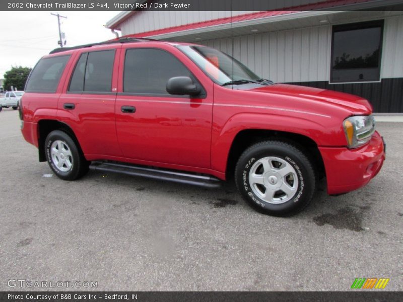 Victory Red / Dark Pewter 2002 Chevrolet TrailBlazer LS 4x4