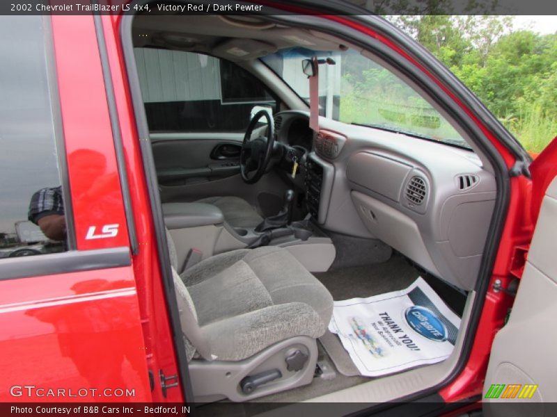 Victory Red / Dark Pewter 2002 Chevrolet TrailBlazer LS 4x4