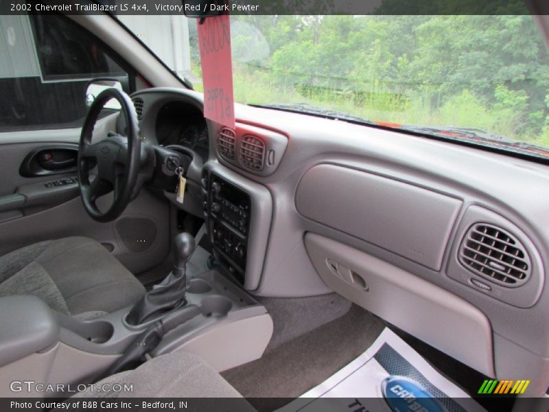 Victory Red / Dark Pewter 2002 Chevrolet TrailBlazer LS 4x4