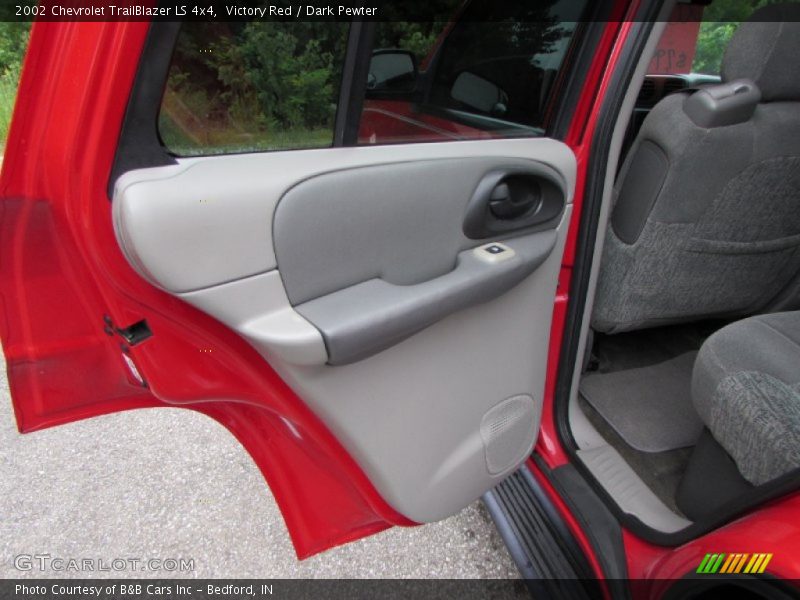 Victory Red / Dark Pewter 2002 Chevrolet TrailBlazer LS 4x4