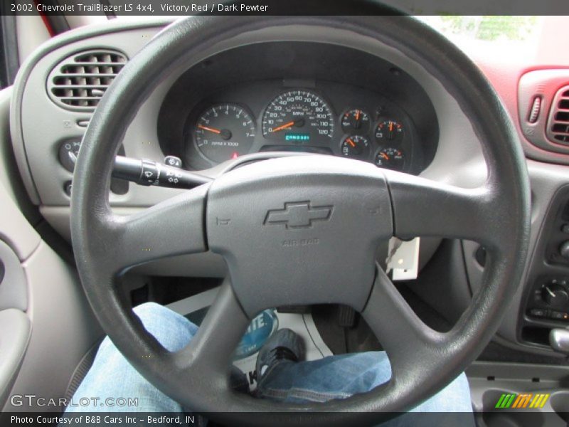 Victory Red / Dark Pewter 2002 Chevrolet TrailBlazer LS 4x4