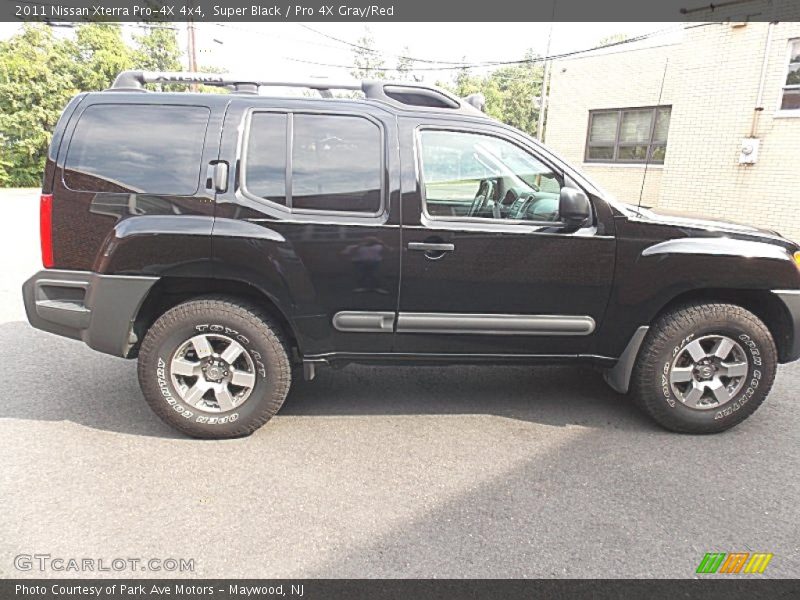 Super Black / Pro 4X Gray/Red 2011 Nissan Xterra Pro-4X 4x4