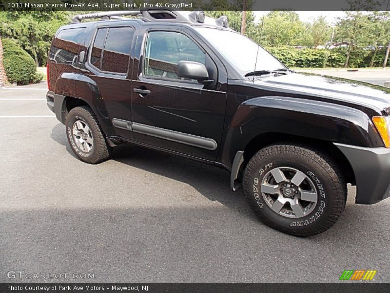 Super Black / Pro 4X Gray/Red 2011 Nissan Xterra Pro-4X 4x4