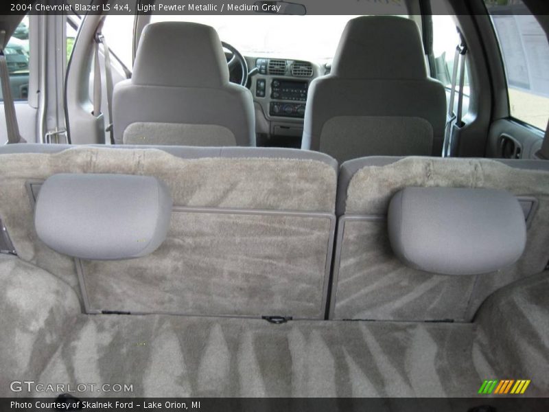 Light Pewter Metallic / Medium Gray 2004 Chevrolet Blazer LS 4x4
