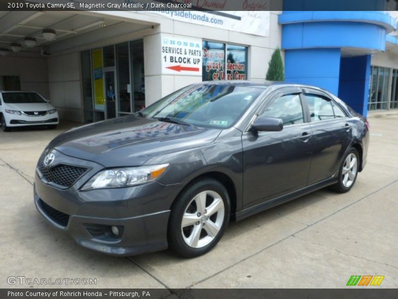 Magnetic Gray Metallic / Dark Charcoal 2010 Toyota Camry SE
