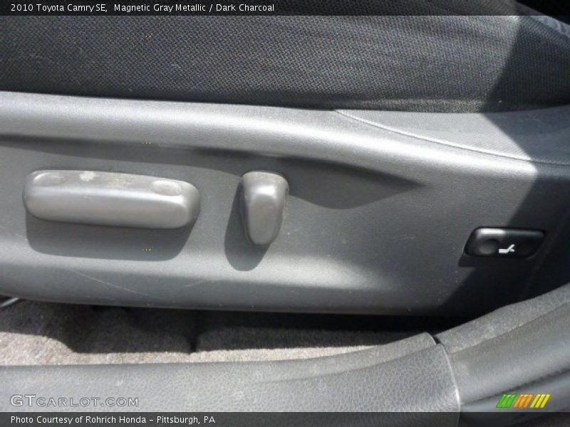 Magnetic Gray Metallic / Dark Charcoal 2010 Toyota Camry SE
