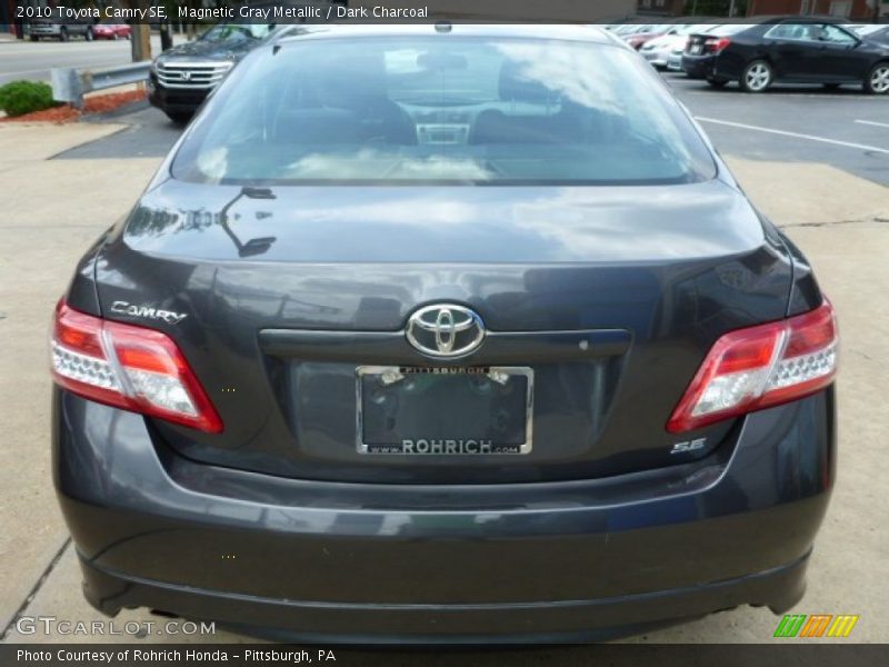 Magnetic Gray Metallic / Dark Charcoal 2010 Toyota Camry SE