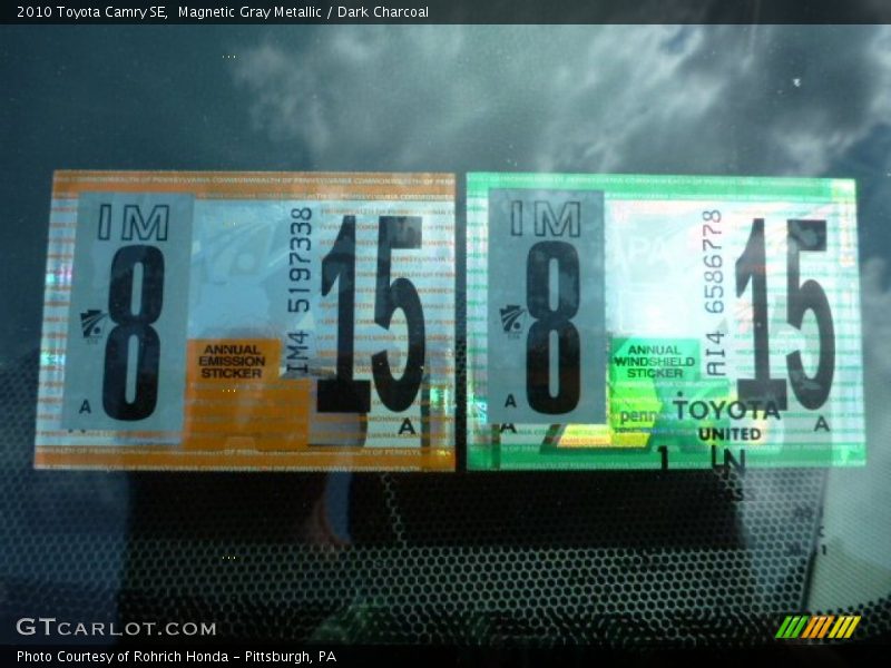 Magnetic Gray Metallic / Dark Charcoal 2010 Toyota Camry SE