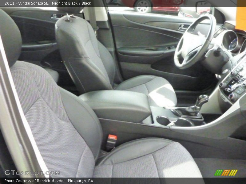 Midnight Black / Black 2011 Hyundai Sonata SE