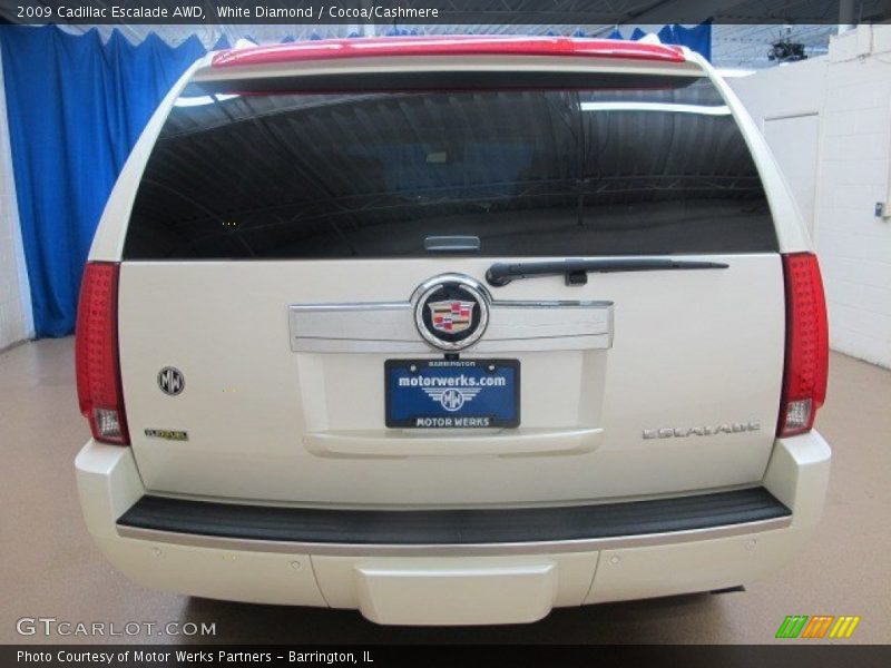 White Diamond / Cocoa/Cashmere 2009 Cadillac Escalade AWD