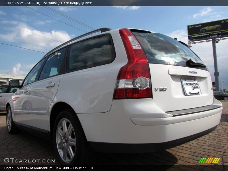 Ice White / Dark Beige/Quartz 2007 Volvo V50 2.4i