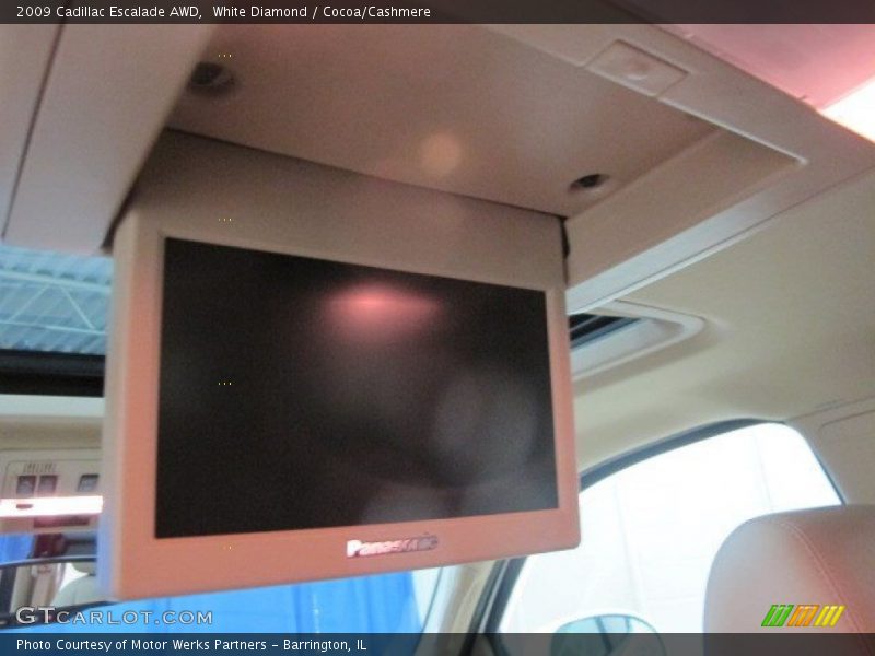 White Diamond / Cocoa/Cashmere 2009 Cadillac Escalade AWD