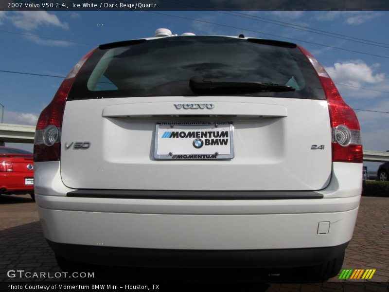 Ice White / Dark Beige/Quartz 2007 Volvo V50 2.4i