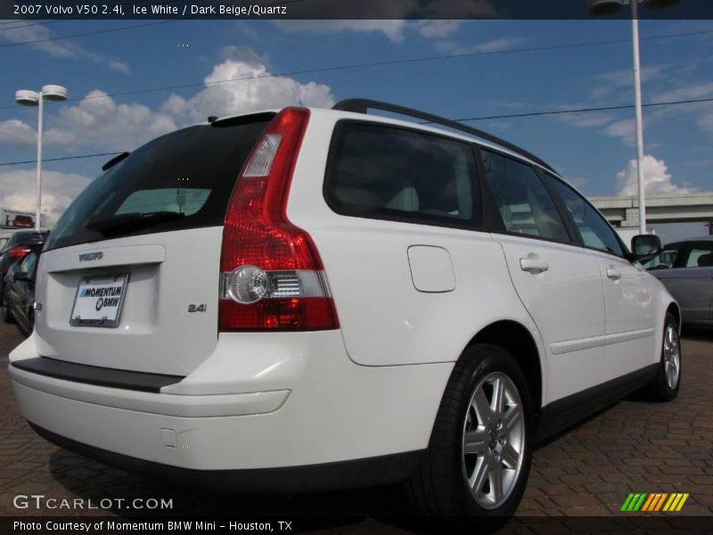 Ice White / Dark Beige/Quartz 2007 Volvo V50 2.4i
