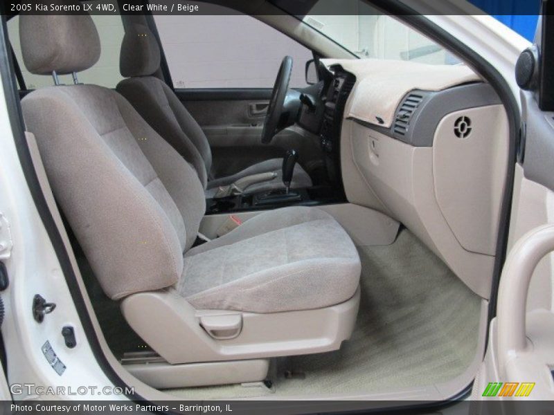 Clear White / Beige 2005 Kia Sorento LX 4WD