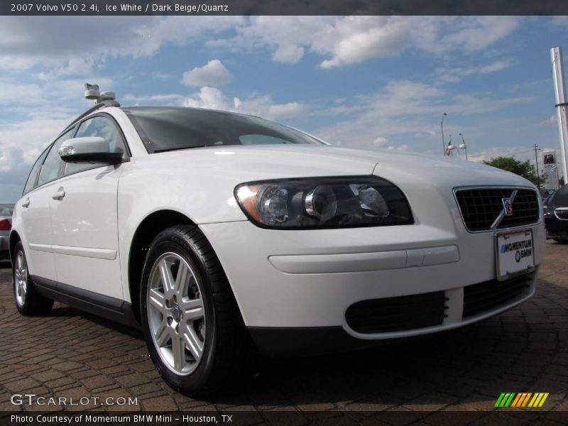 Ice White / Dark Beige/Quartz 2007 Volvo V50 2.4i