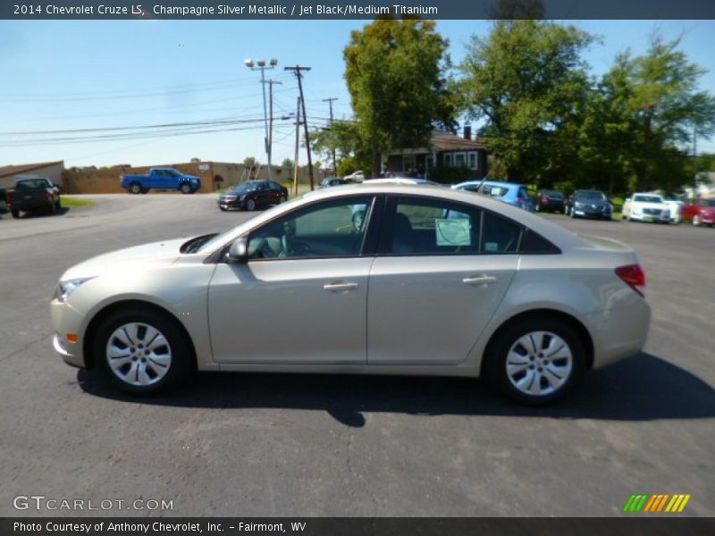 Champagne Silver Metallic / Jet Black/Medium Titanium 2014 Chevrolet Cruze LS
