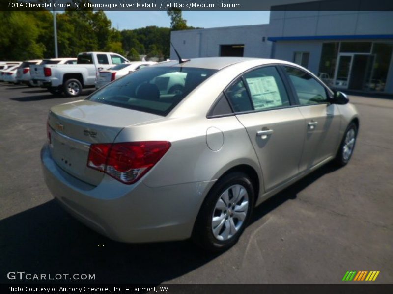 Champagne Silver Metallic / Jet Black/Medium Titanium 2014 Chevrolet Cruze LS