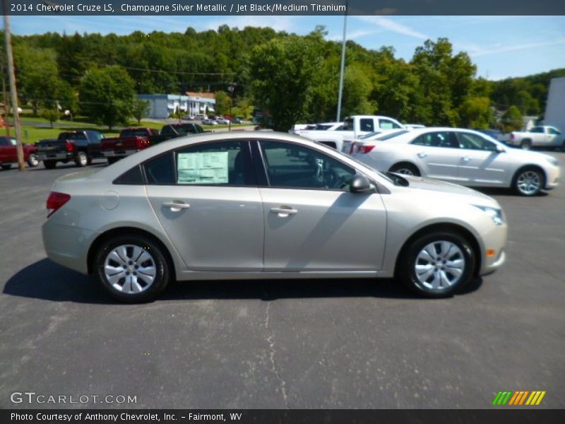 Champagne Silver Metallic / Jet Black/Medium Titanium 2014 Chevrolet Cruze LS