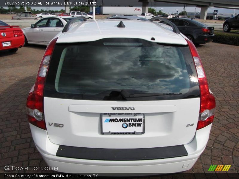 Ice White / Dark Beige/Quartz 2007 Volvo V50 2.4i
