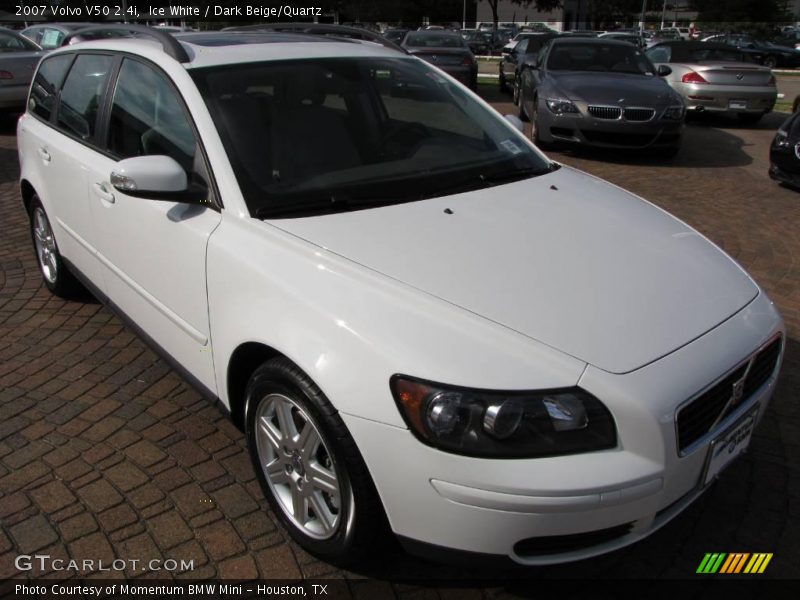 Ice White / Dark Beige/Quartz 2007 Volvo V50 2.4i