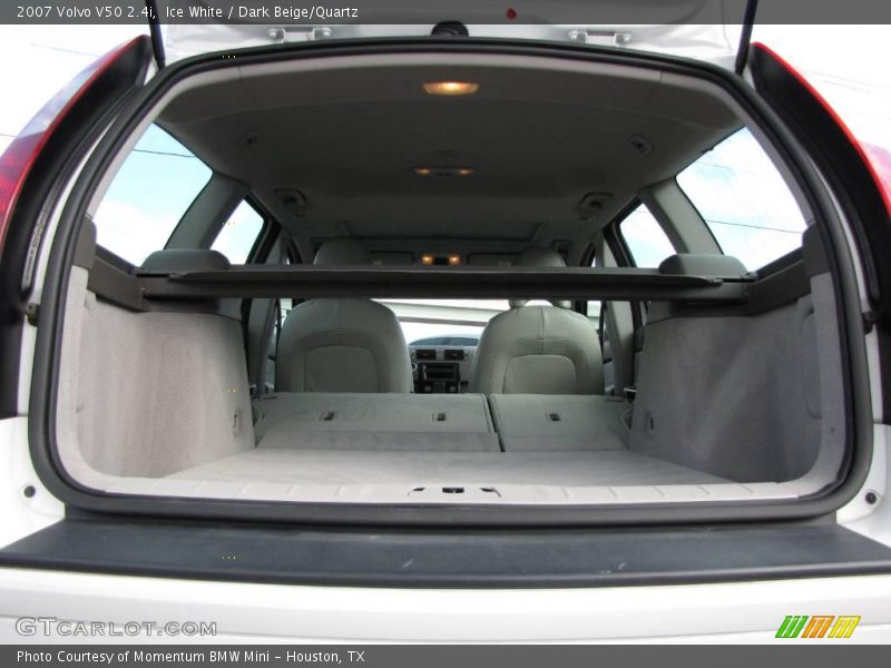 Ice White / Dark Beige/Quartz 2007 Volvo V50 2.4i