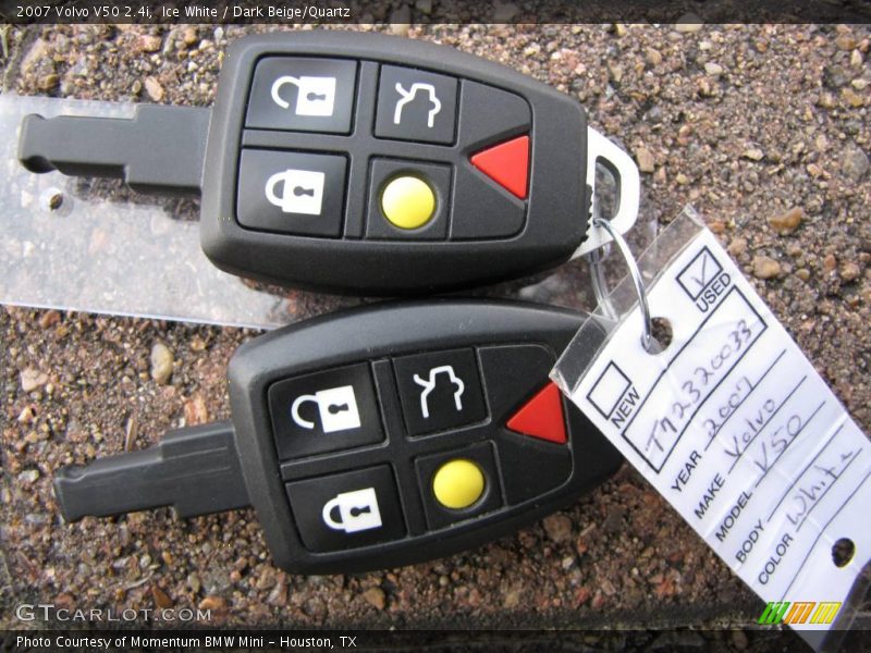 Ice White / Dark Beige/Quartz 2007 Volvo V50 2.4i