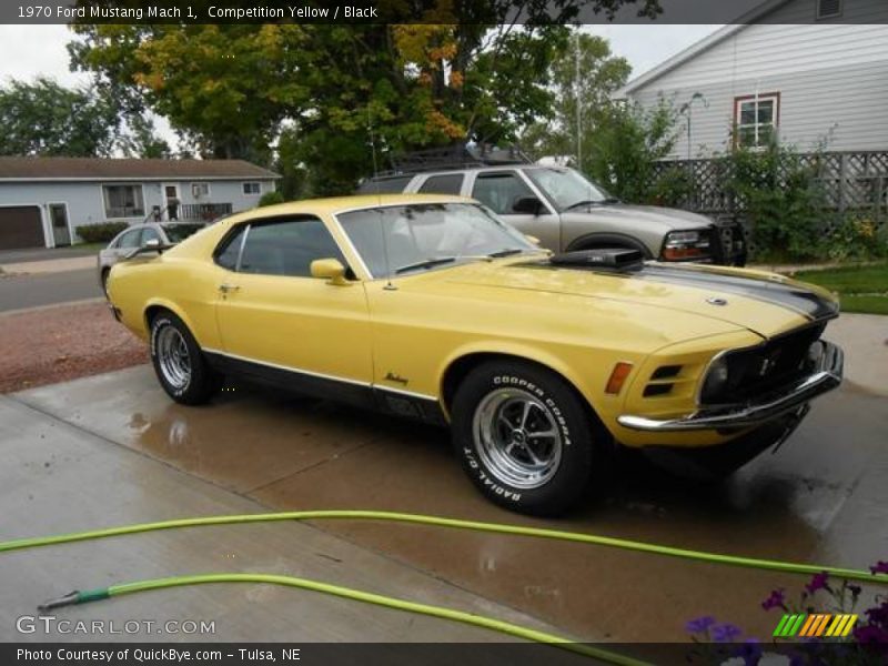 Front 3/4 View of 1970 Mustang Mach 1