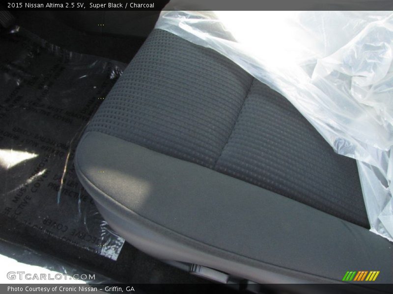Super Black / Charcoal 2015 Nissan Altima 2.5 SV