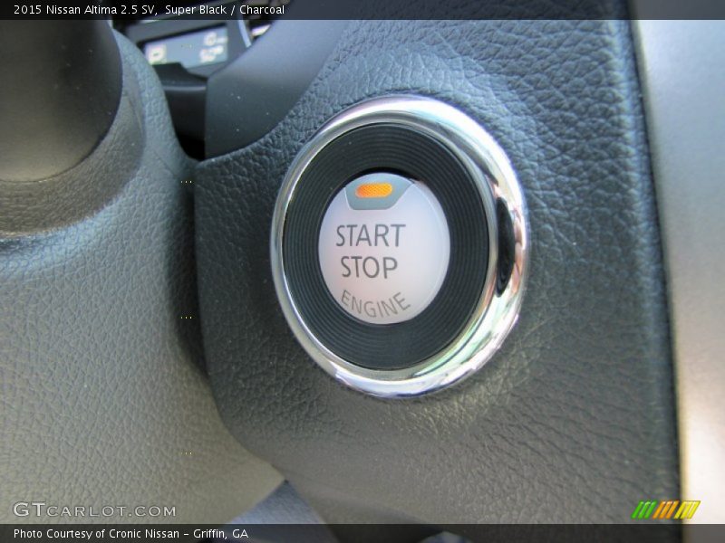 Super Black / Charcoal 2015 Nissan Altima 2.5 SV