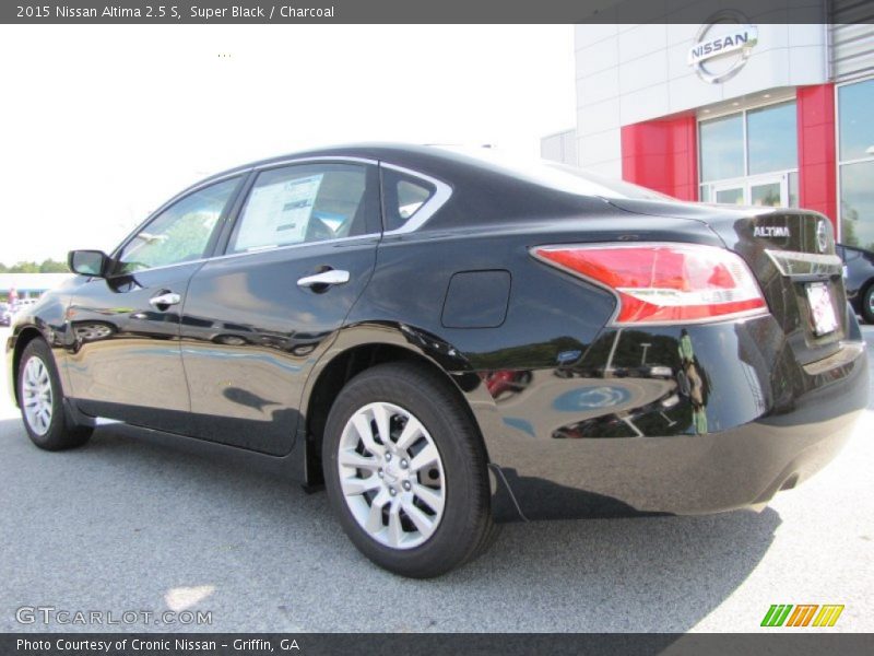 Super Black / Charcoal 2015 Nissan Altima 2.5 S