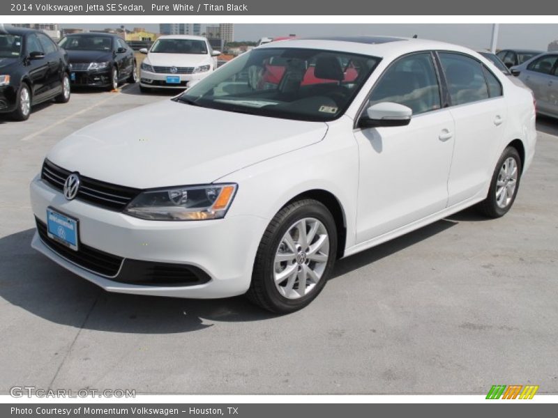 Pure White / Titan Black 2014 Volkswagen Jetta SE Sedan