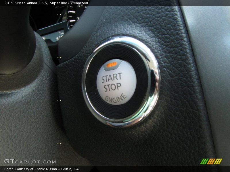 Super Black / Charcoal 2015 Nissan Altima 2.5 S
