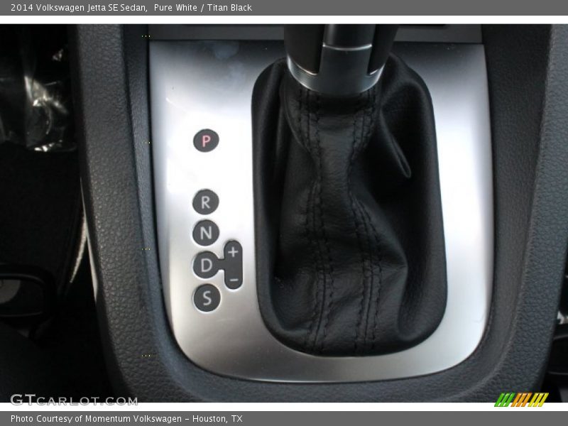 Pure White / Titan Black 2014 Volkswagen Jetta SE Sedan