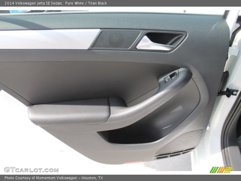 Pure White / Titan Black 2014 Volkswagen Jetta SE Sedan