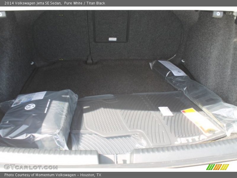 Pure White / Titan Black 2014 Volkswagen Jetta SE Sedan