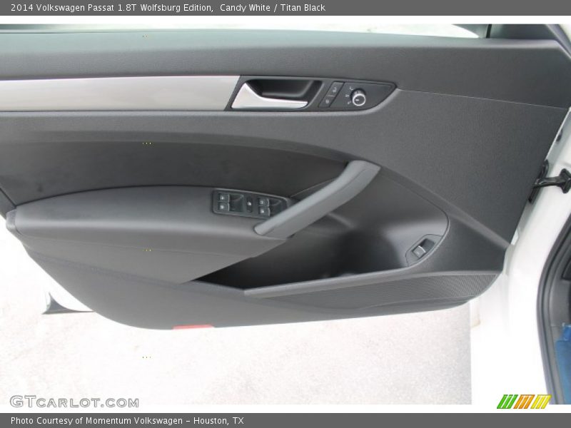 Candy White / Titan Black 2014 Volkswagen Passat 1.8T Wolfsburg Edition