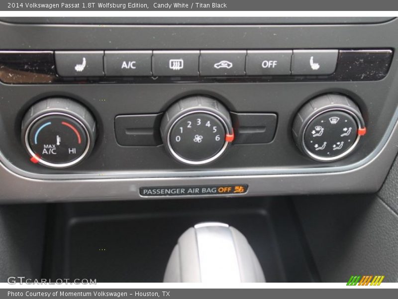 Candy White / Titan Black 2014 Volkswagen Passat 1.8T Wolfsburg Edition