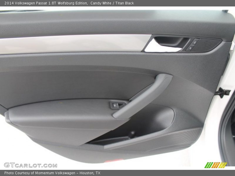 Candy White / Titan Black 2014 Volkswagen Passat 1.8T Wolfsburg Edition