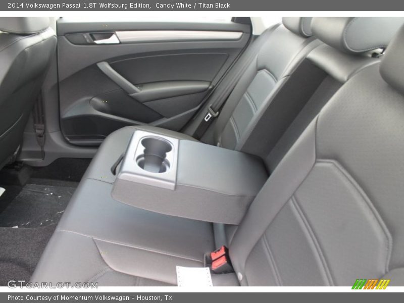 Candy White / Titan Black 2014 Volkswagen Passat 1.8T Wolfsburg Edition