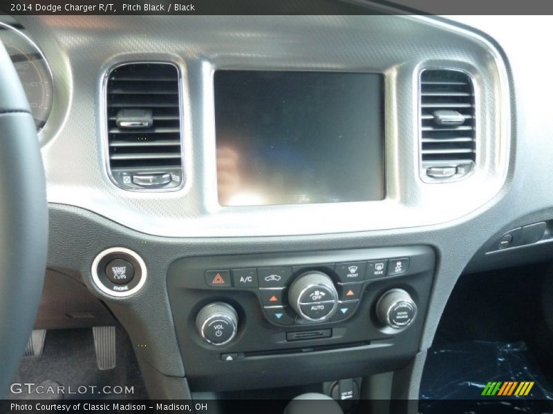 Pitch Black / Black 2014 Dodge Charger R/T