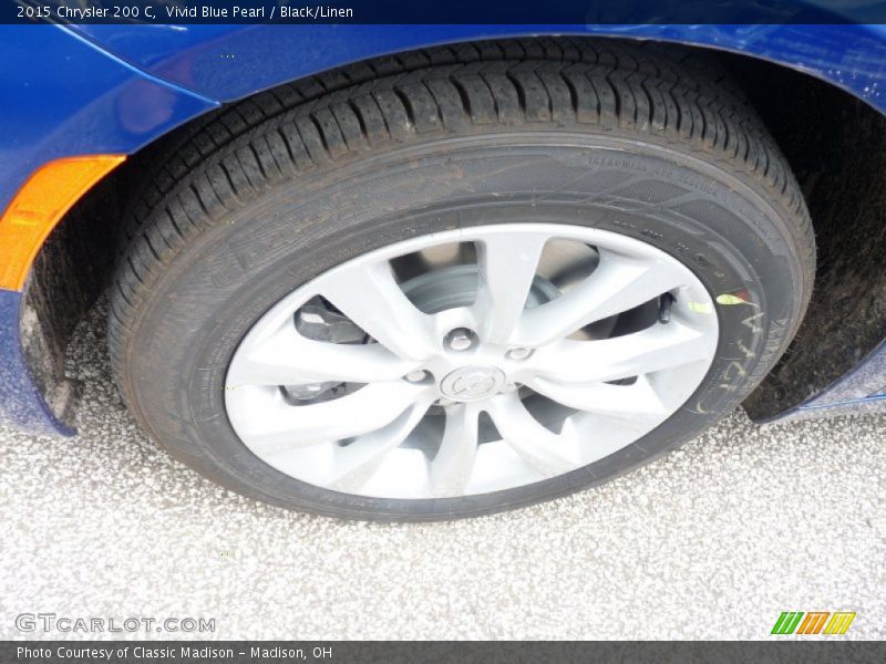 Vivid Blue Pearl / Black/Linen 2015 Chrysler 200 C