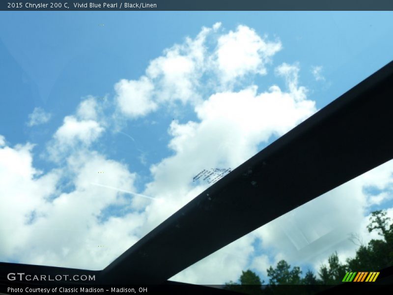 Vivid Blue Pearl / Black/Linen 2015 Chrysler 200 C