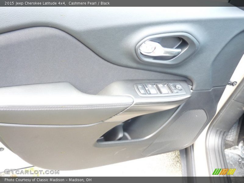 Cashmere Pearl / Black 2015 Jeep Cherokee Latitude 4x4
