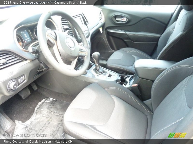 Cashmere Pearl / Black 2015 Jeep Cherokee Latitude 4x4